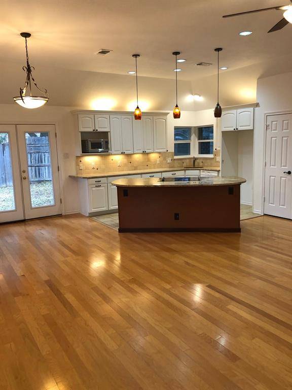 Grapevine, TX 76051,5311 Altacrest Court