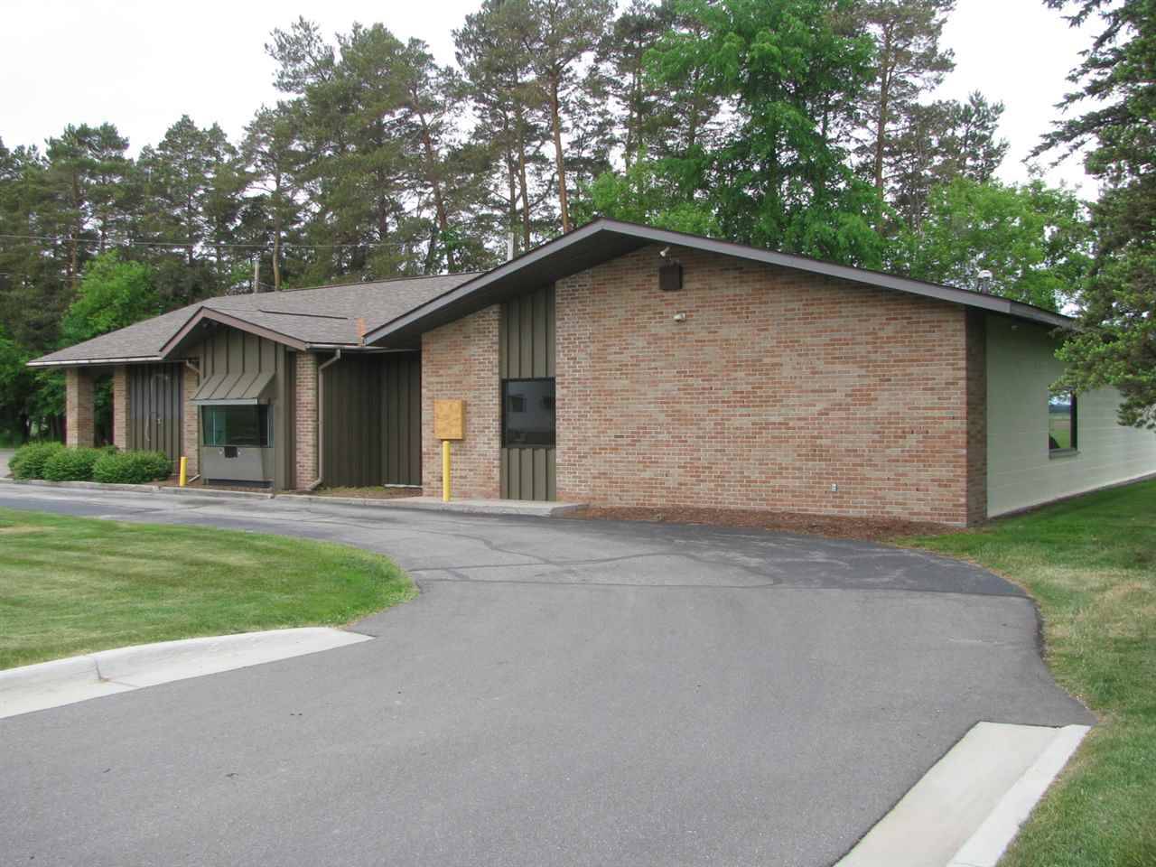 205 N Bullock ST, Burleigh Twp, MI 48770