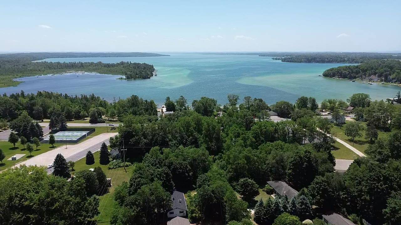 Kewadin, MI 49648,7023 Meadow Brooke LN