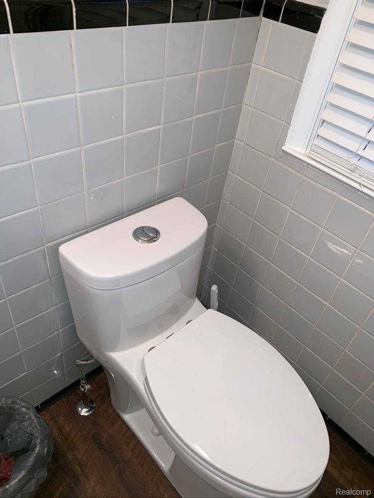 Berkley, MI 48072,2907 Sunnyknoll AVE