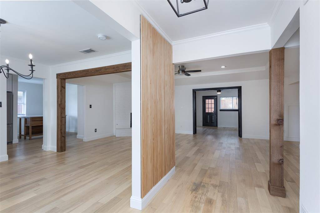 Carrollton, TX 75007,1913 E Branch Hollow Drive