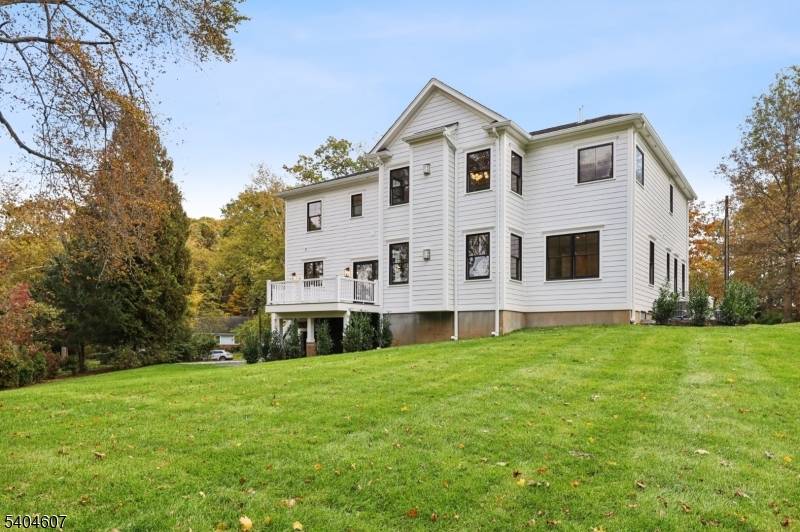 Madison Boro, NJ 07940,25 Beverly Rd