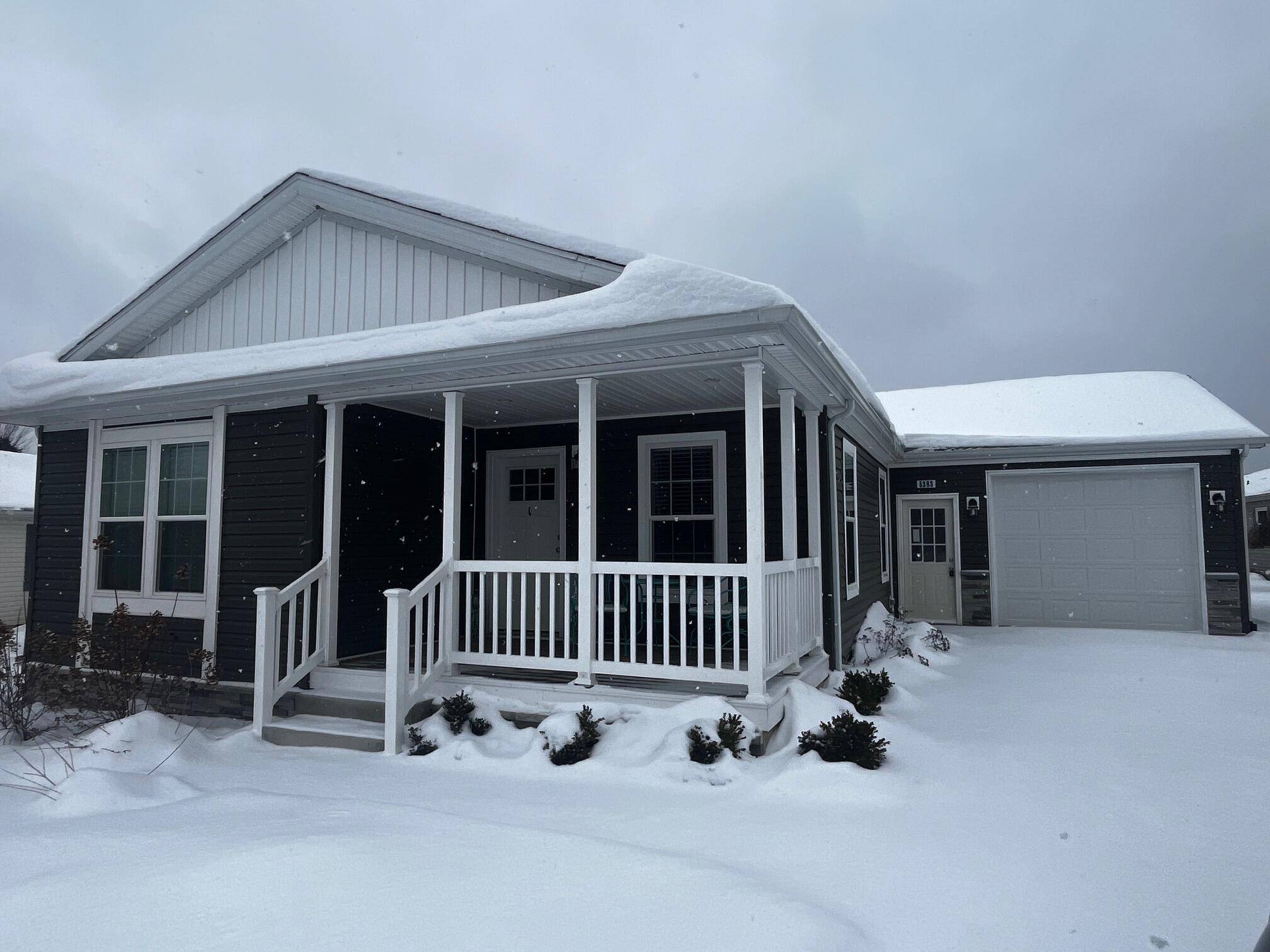 Kalamazoo, MI 49004,5283 Beardsley CT #11