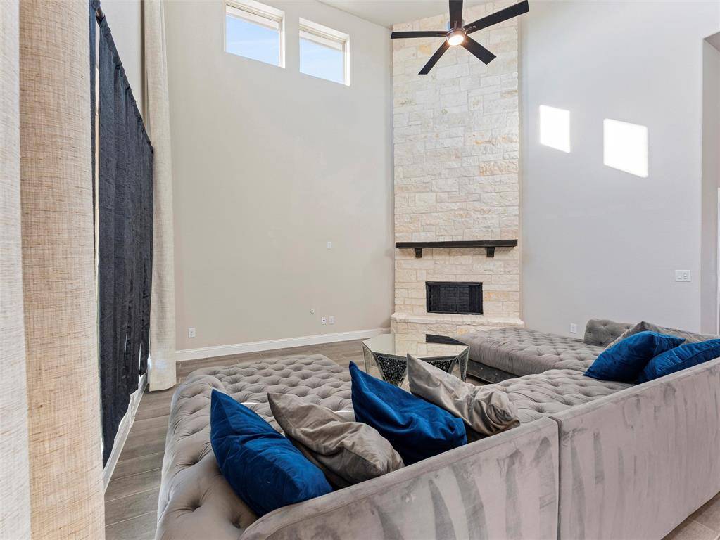 Waxahachie, TX 75165,194 morning light Lane