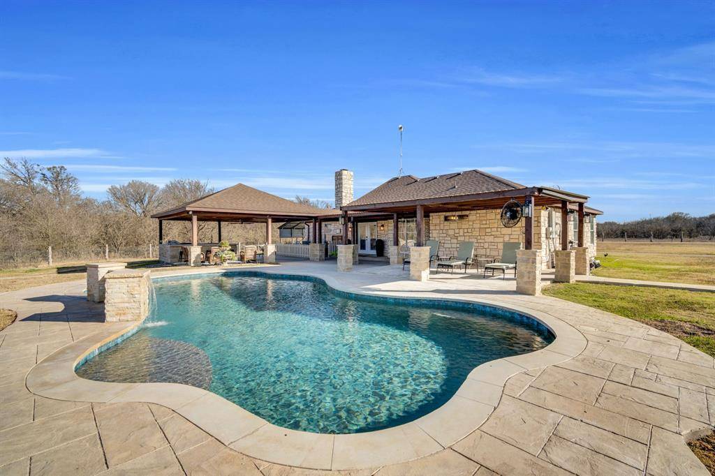 Hubbard, TX 76648,3420 NW County Road 3230