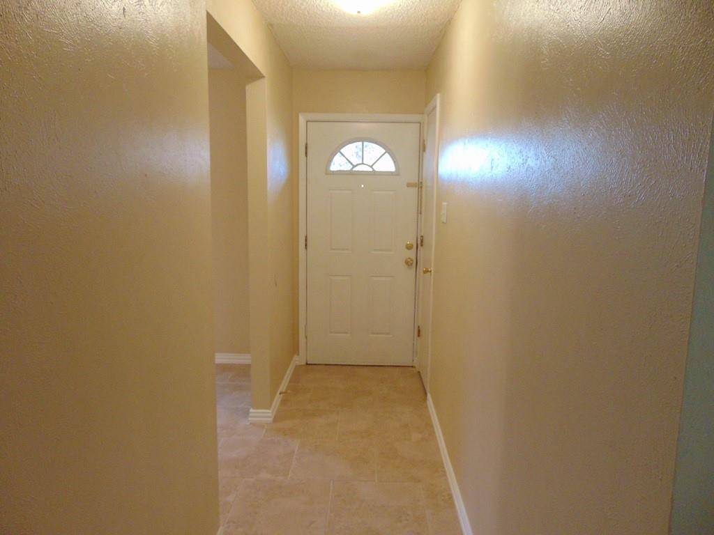 Arlington, TX 76010,2114 E Park Row Drive