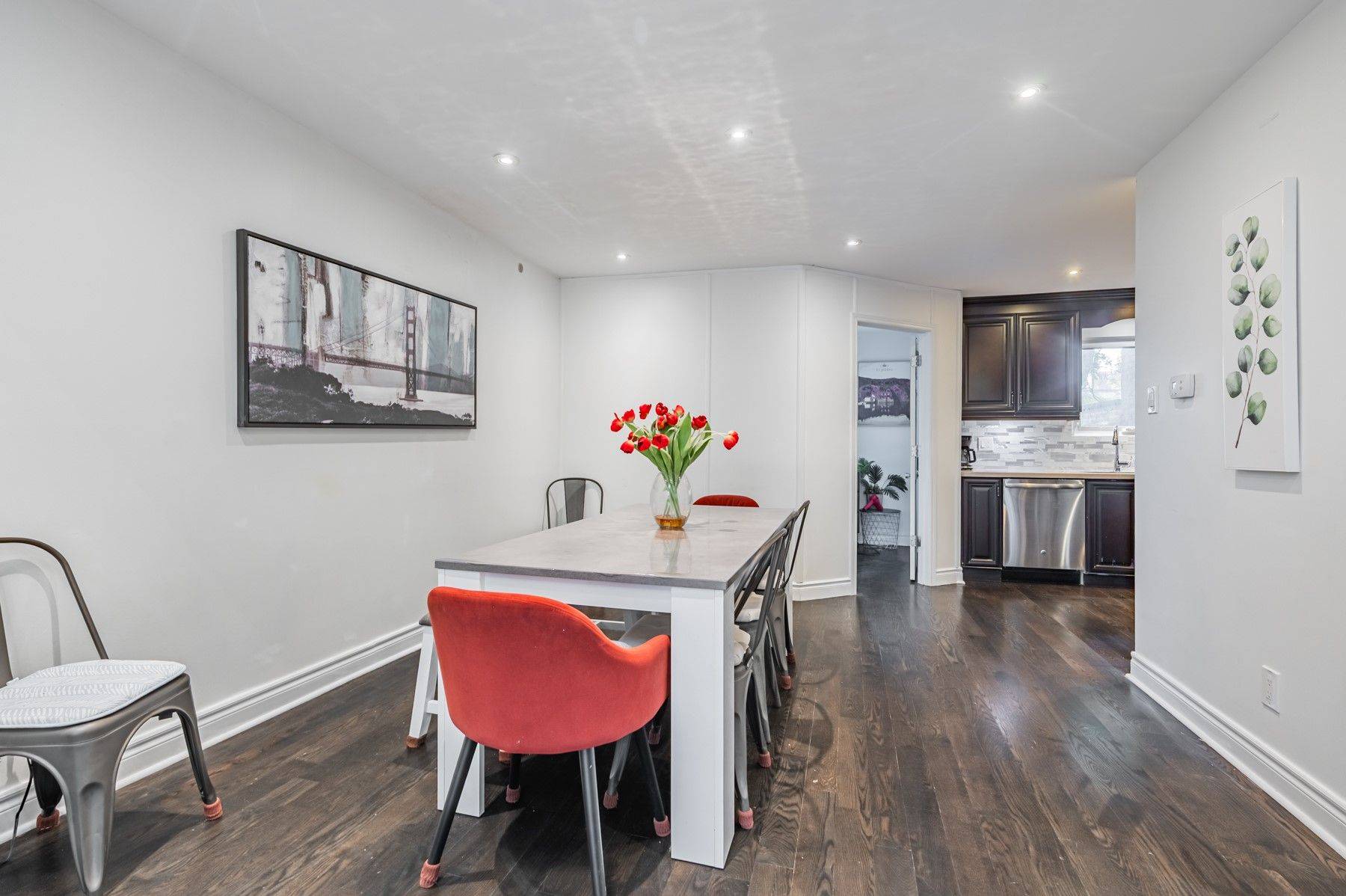 Toronto C08, ON M5B 2B4,197 Mutual ST