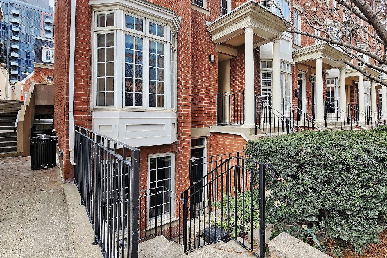 Toronto C01, ON M5V 3N6,4A Portland ST