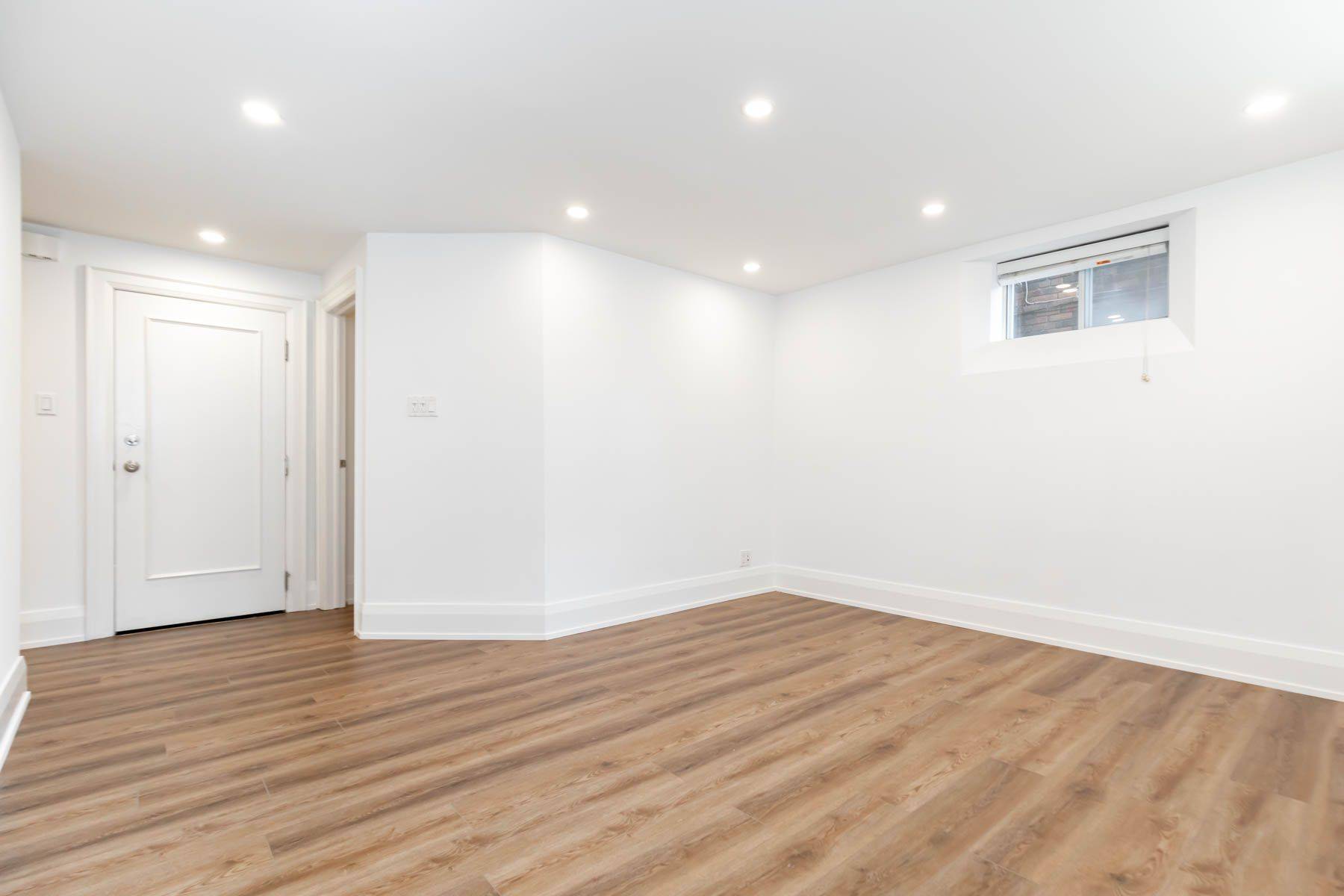 Toronto C02, ON M4V 2V7,Address not disclosed