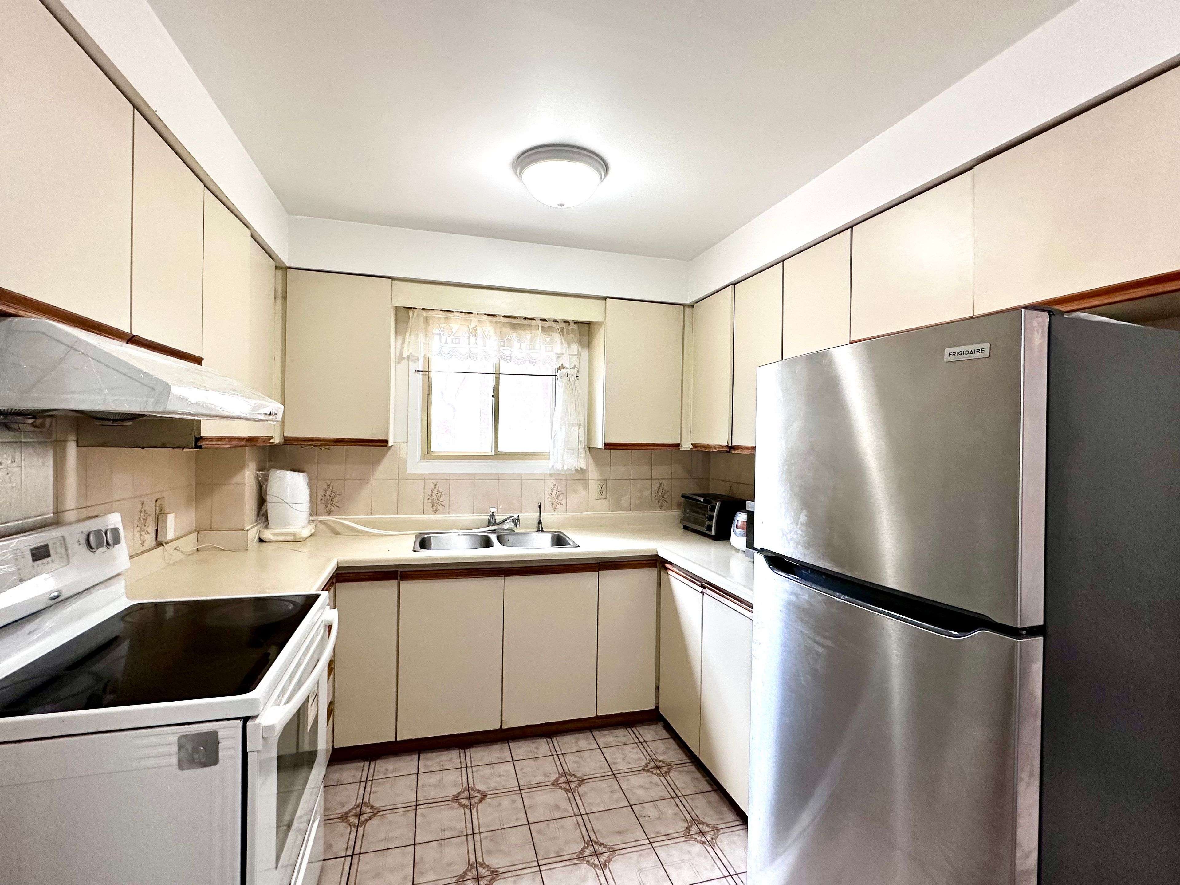 Toronto E07, ON M1V 1K4,53 Montezuma TRL