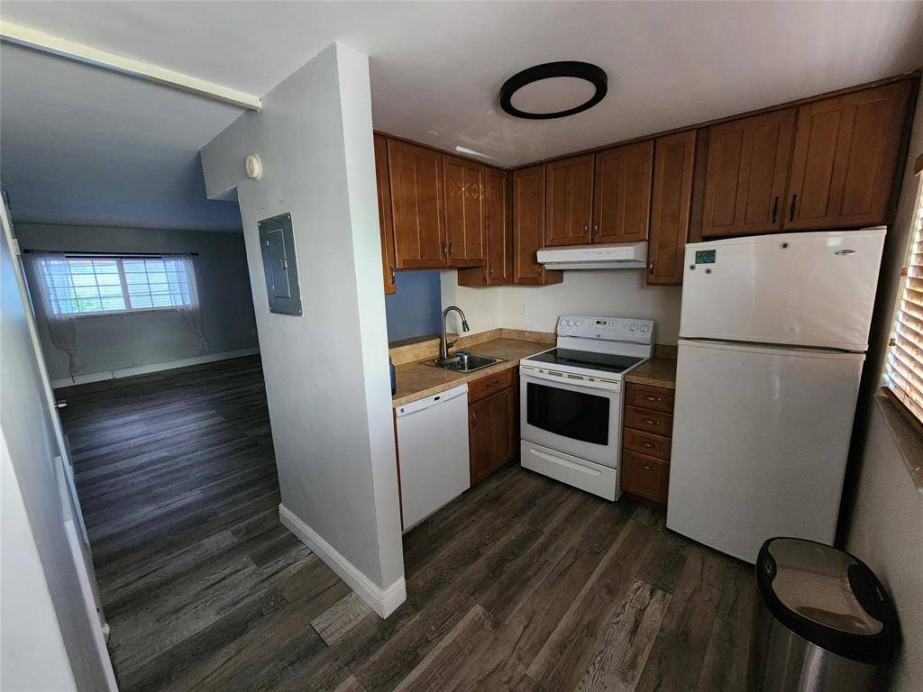 Fort Lauderdale, FL 33304,633 NE 2nd Ave #14