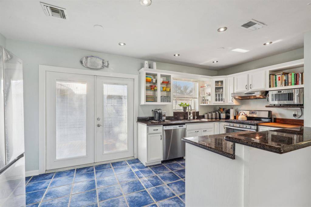 Wilton Manors, FL 33311,2216 NW 2nd Ave