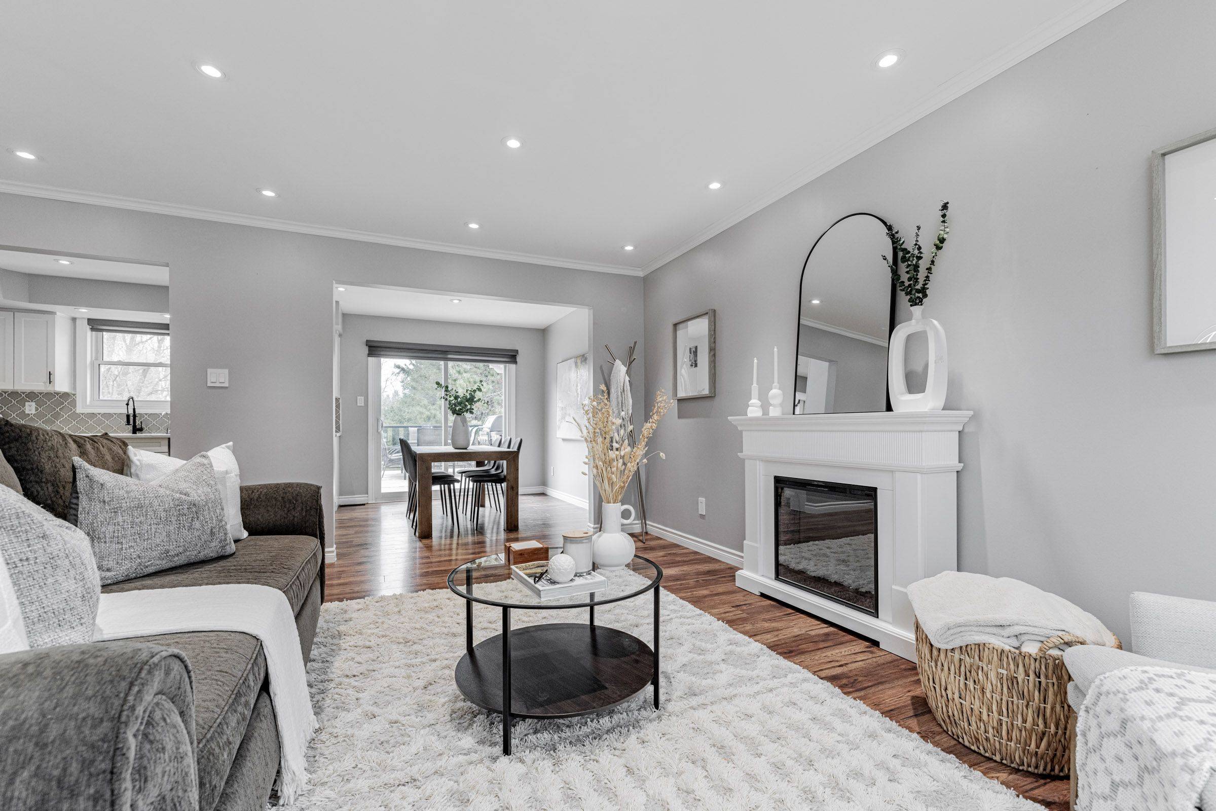 Adjala-tosorontio, ON L0M 1J0,16 Wales AVE N