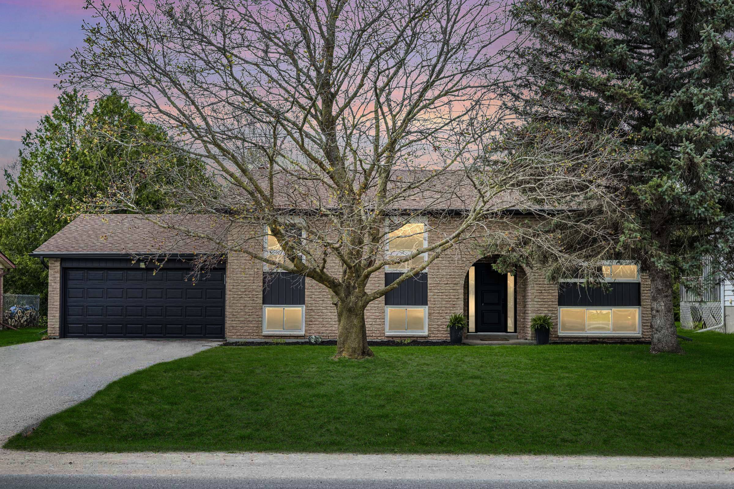 Adjala-tosorontio, ON L0M 1J0,16 Wales AVE N