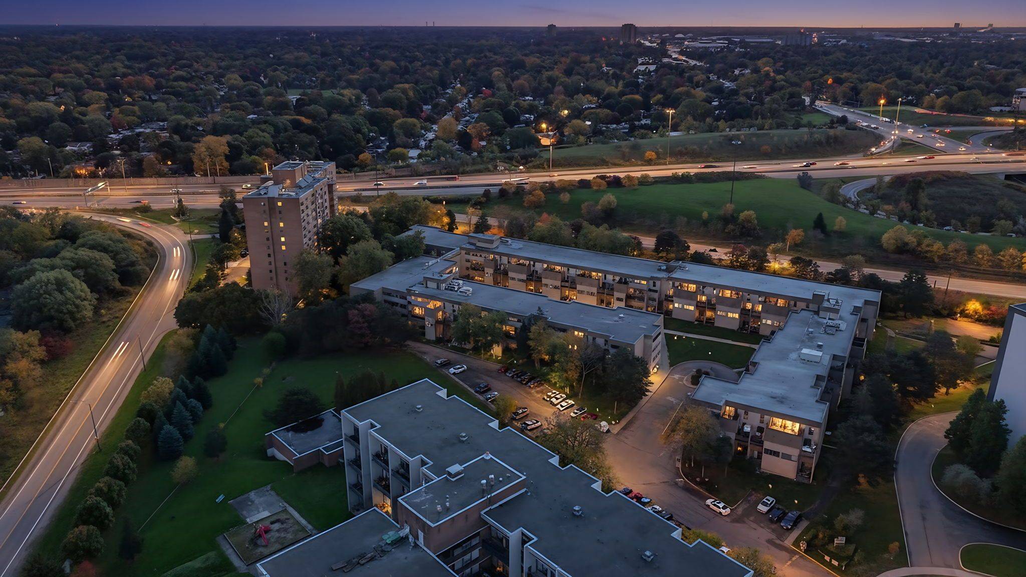 Mississauga, ON L5K 2C8,2095 Roche CT #209