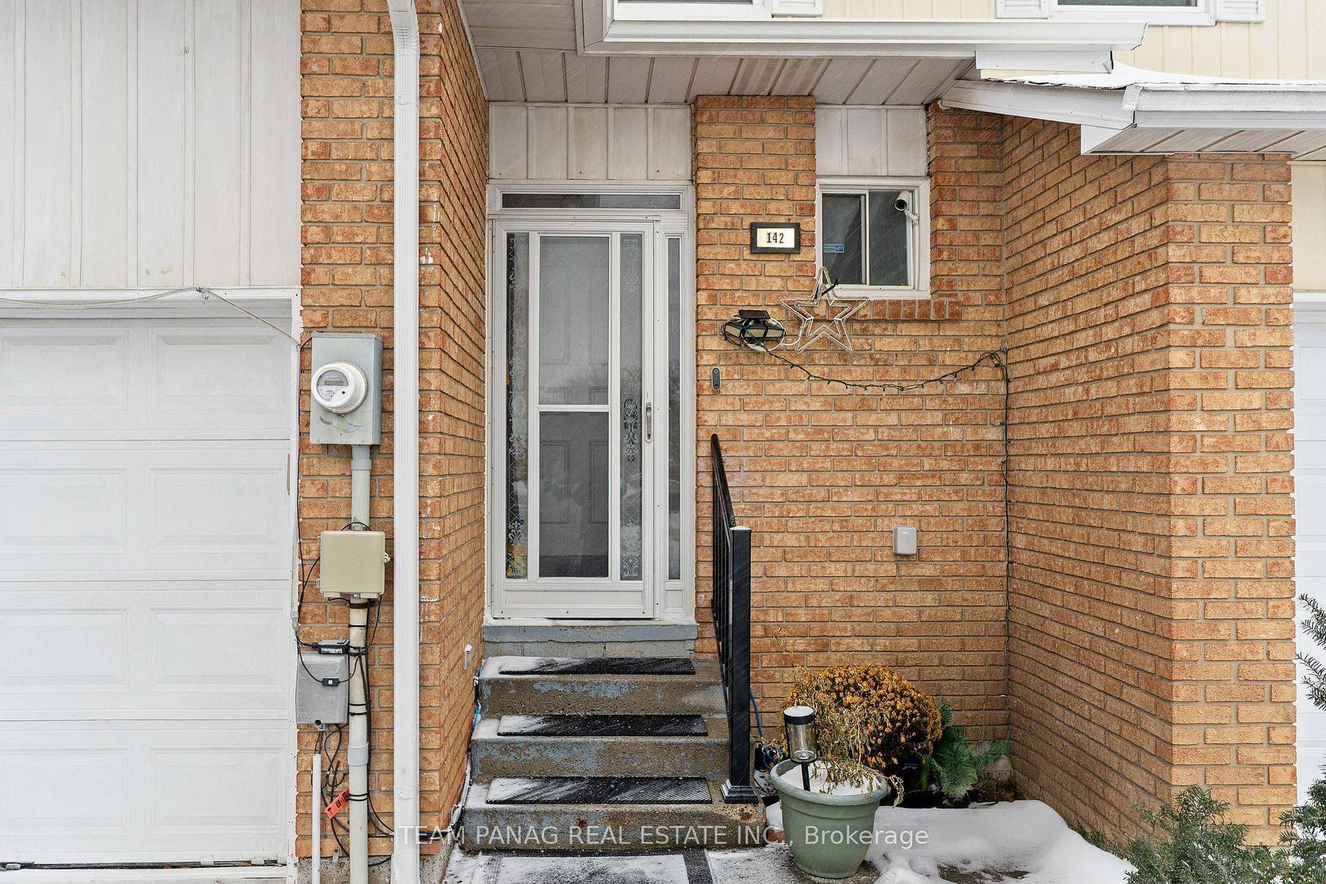 Brampton, ON L6V 3N9,142 Ashurst CRES