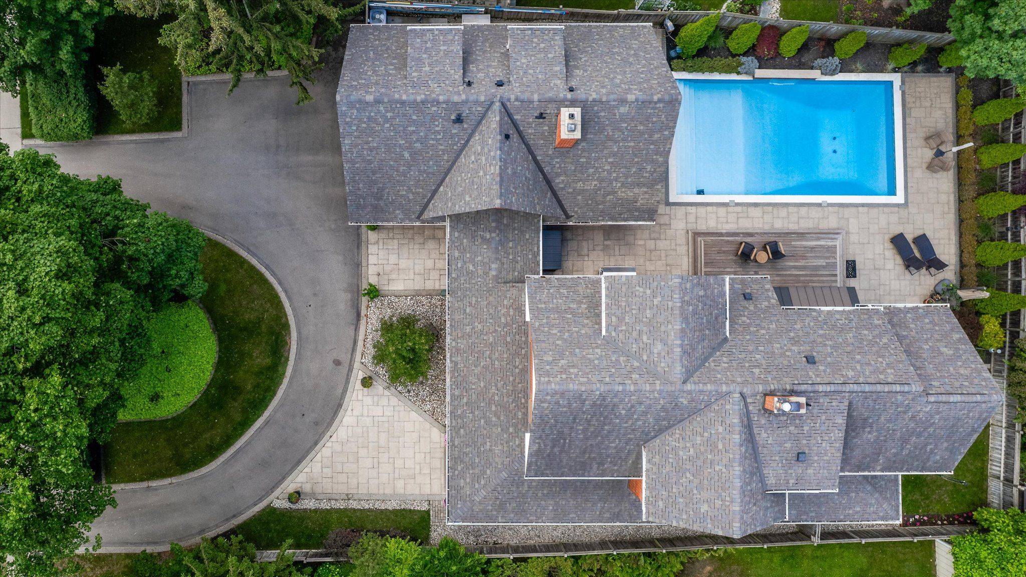 Oakville, ON L6K 1G3,335 Lakeshore RD W