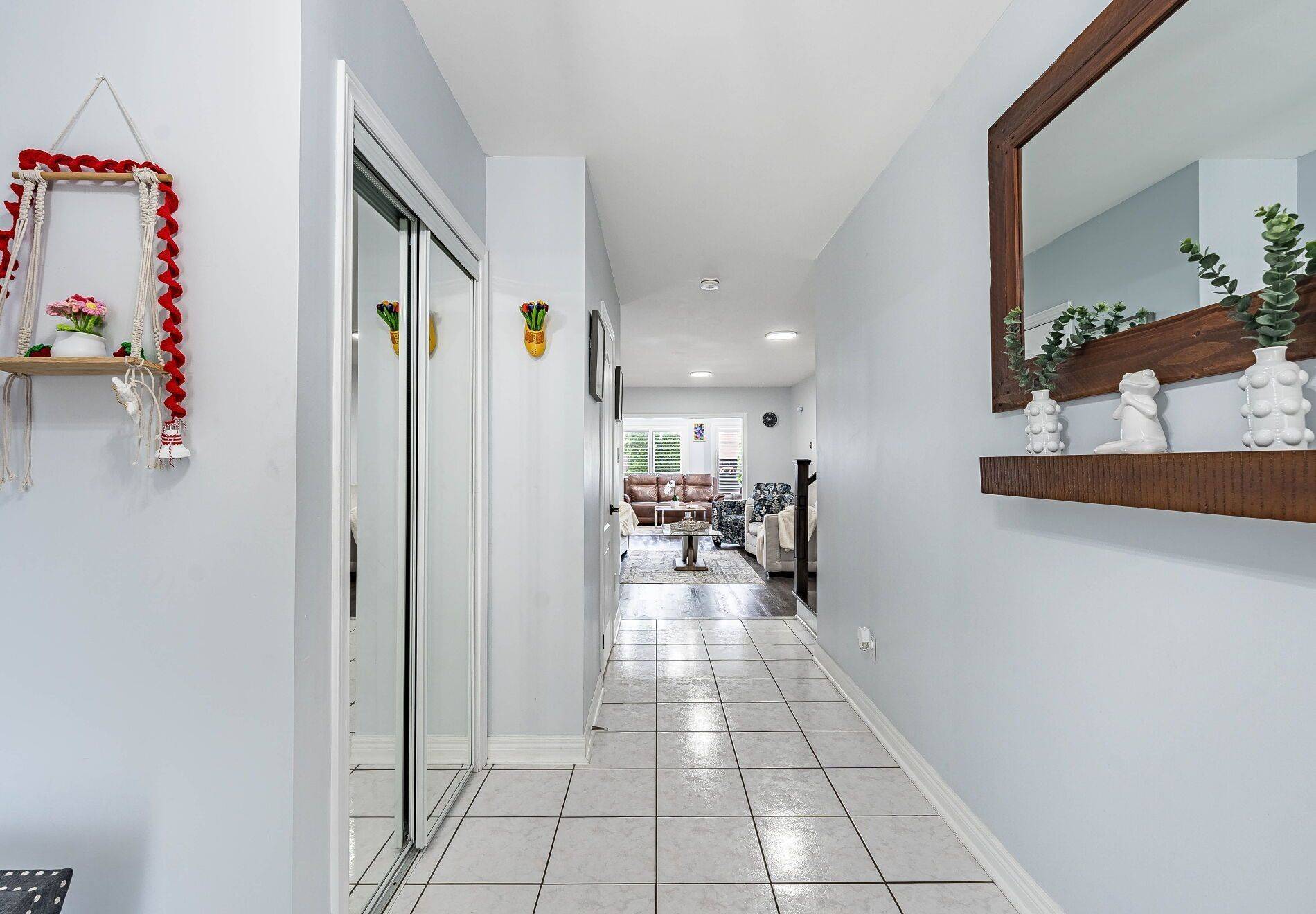 Mississauga, ON L5W 1G6,6929 Vicar Gate