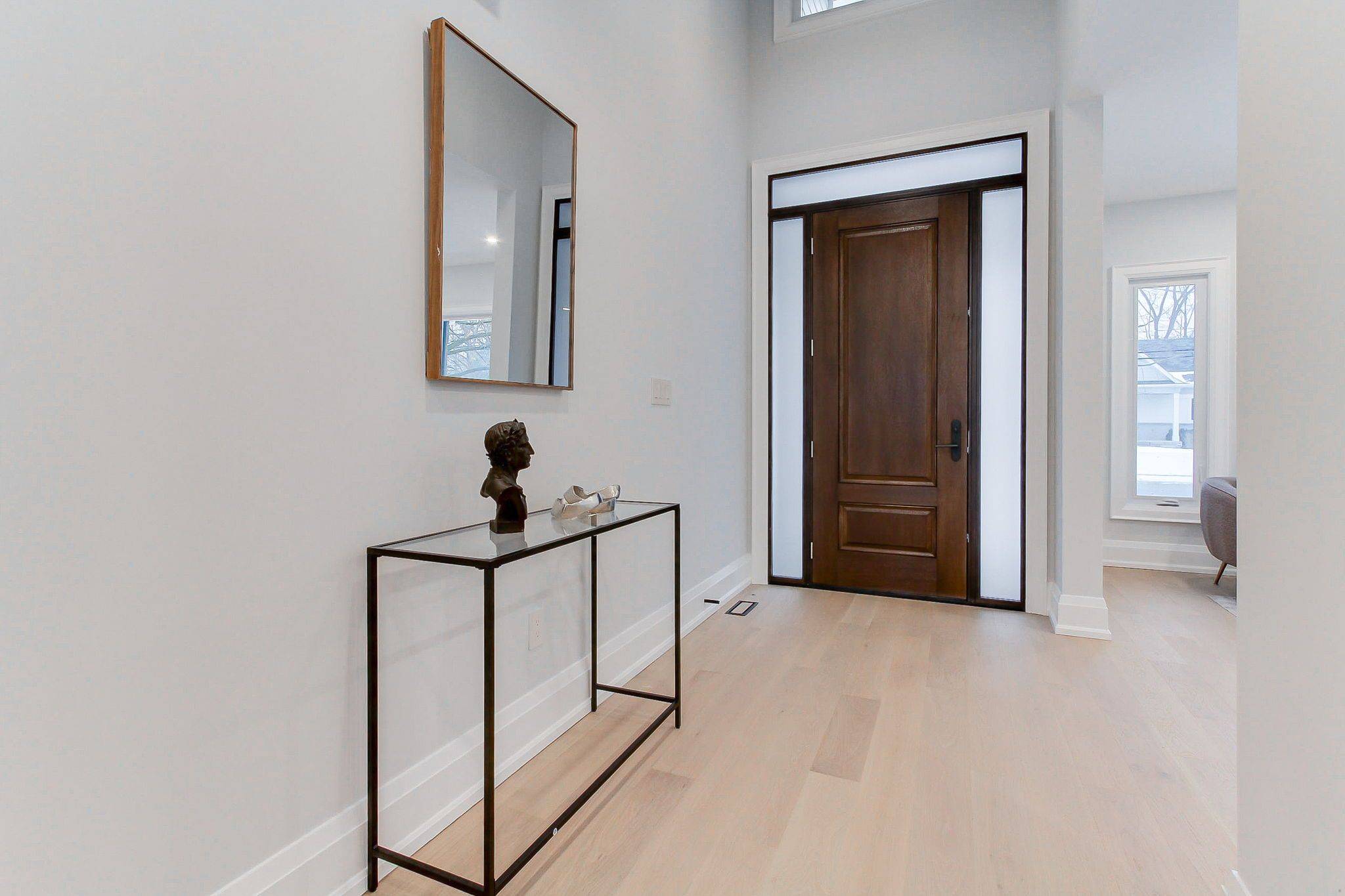 Burlington, ON L7R 2V1,432 Smith AVE