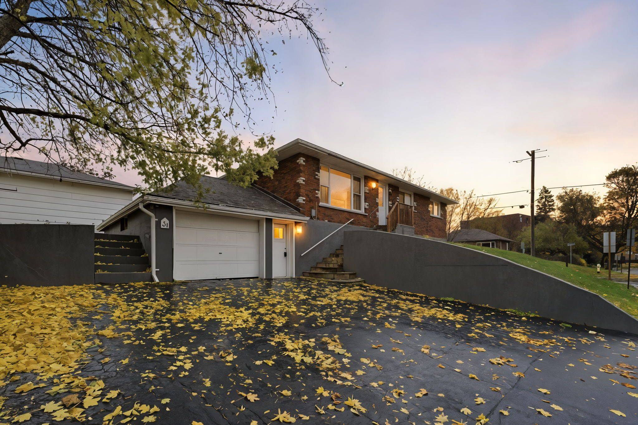 Norfolk, ON N3Y 1H5,31 Oakwood AVE