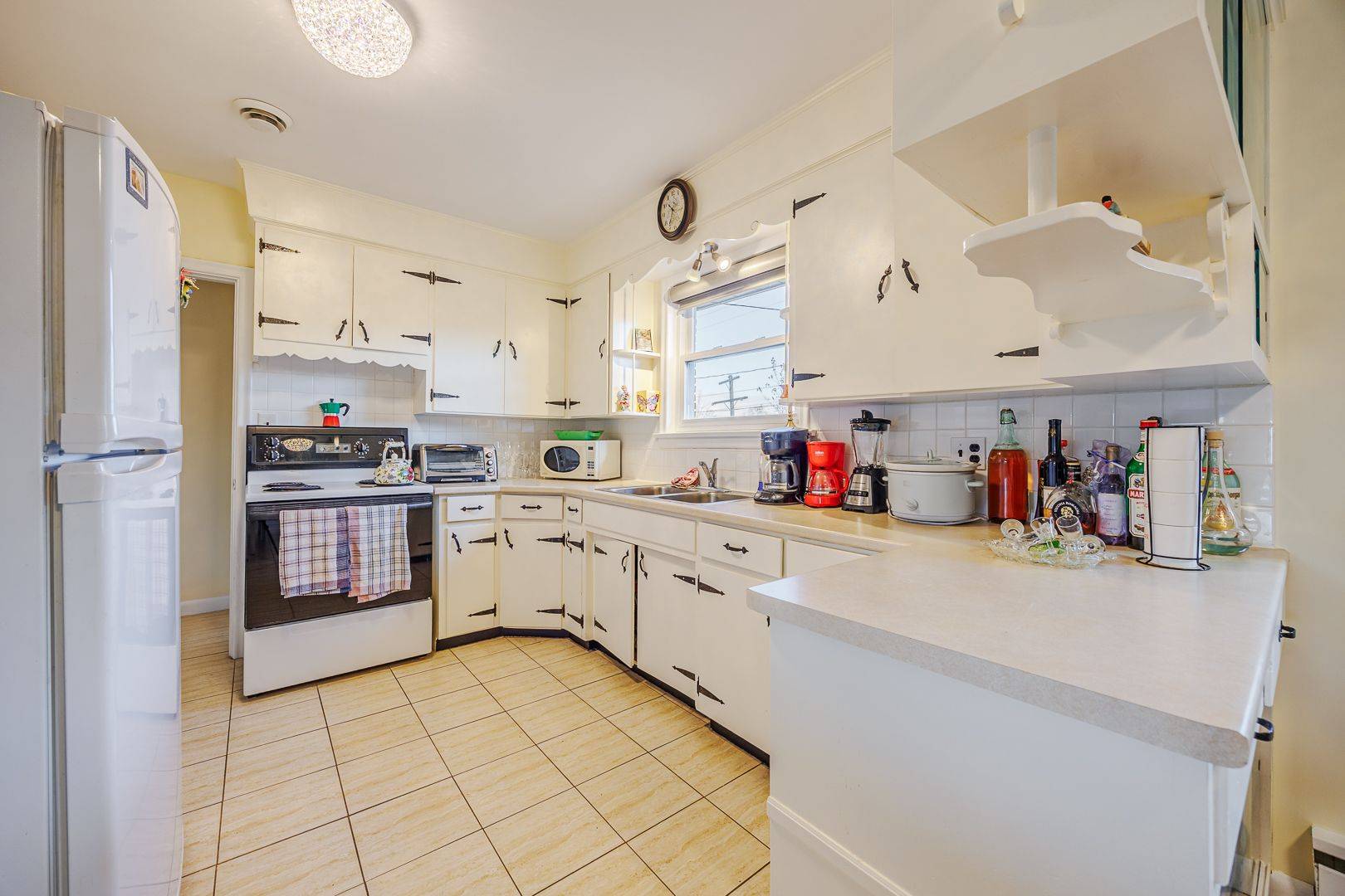 Thorold, ON L2V 3S1,24 Winslow CRES