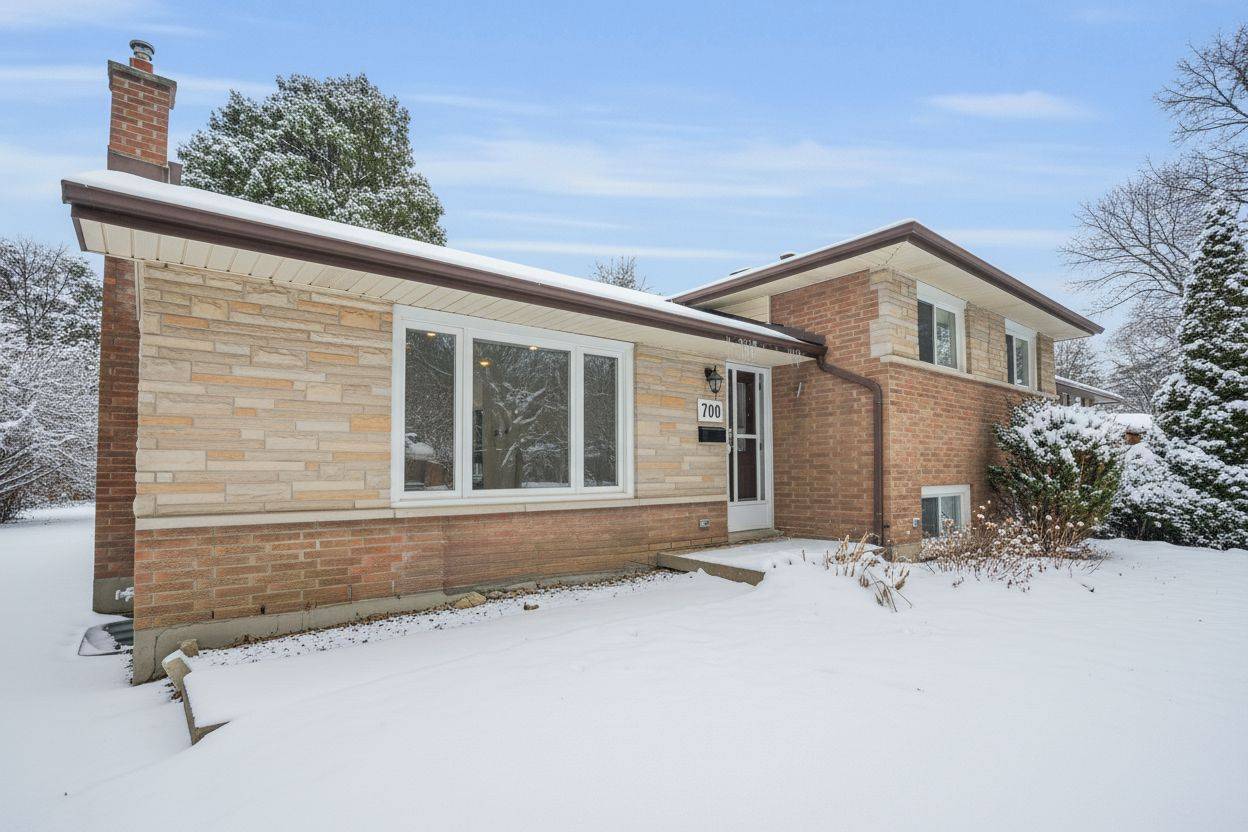 London North, ON N5X 1X7,700 Glengyle CRES