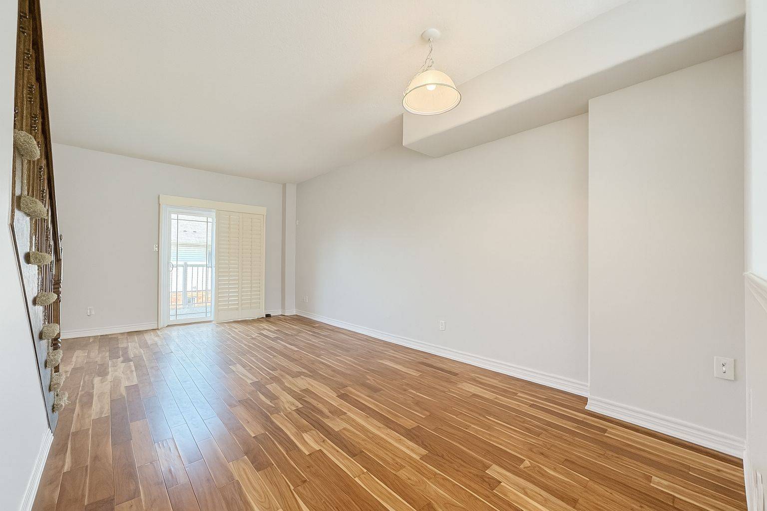 Grimsby, ON L3M 0B2,89 Willow LN