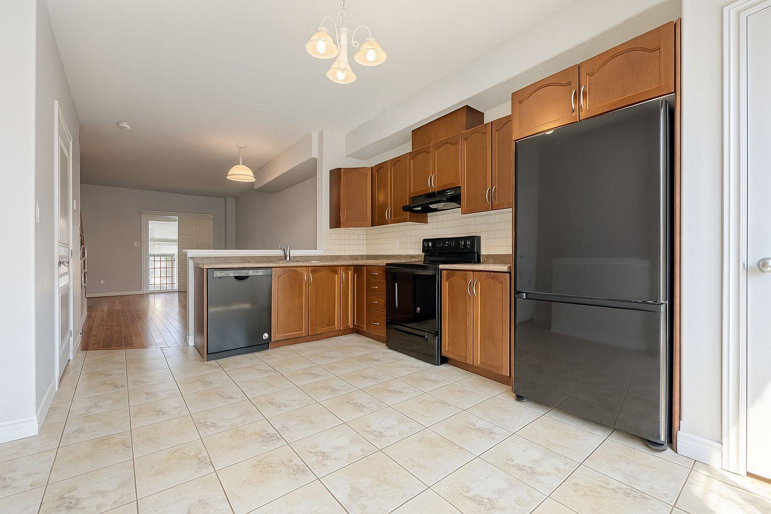 Grimsby, ON L3M 0B2,89 Willow LN