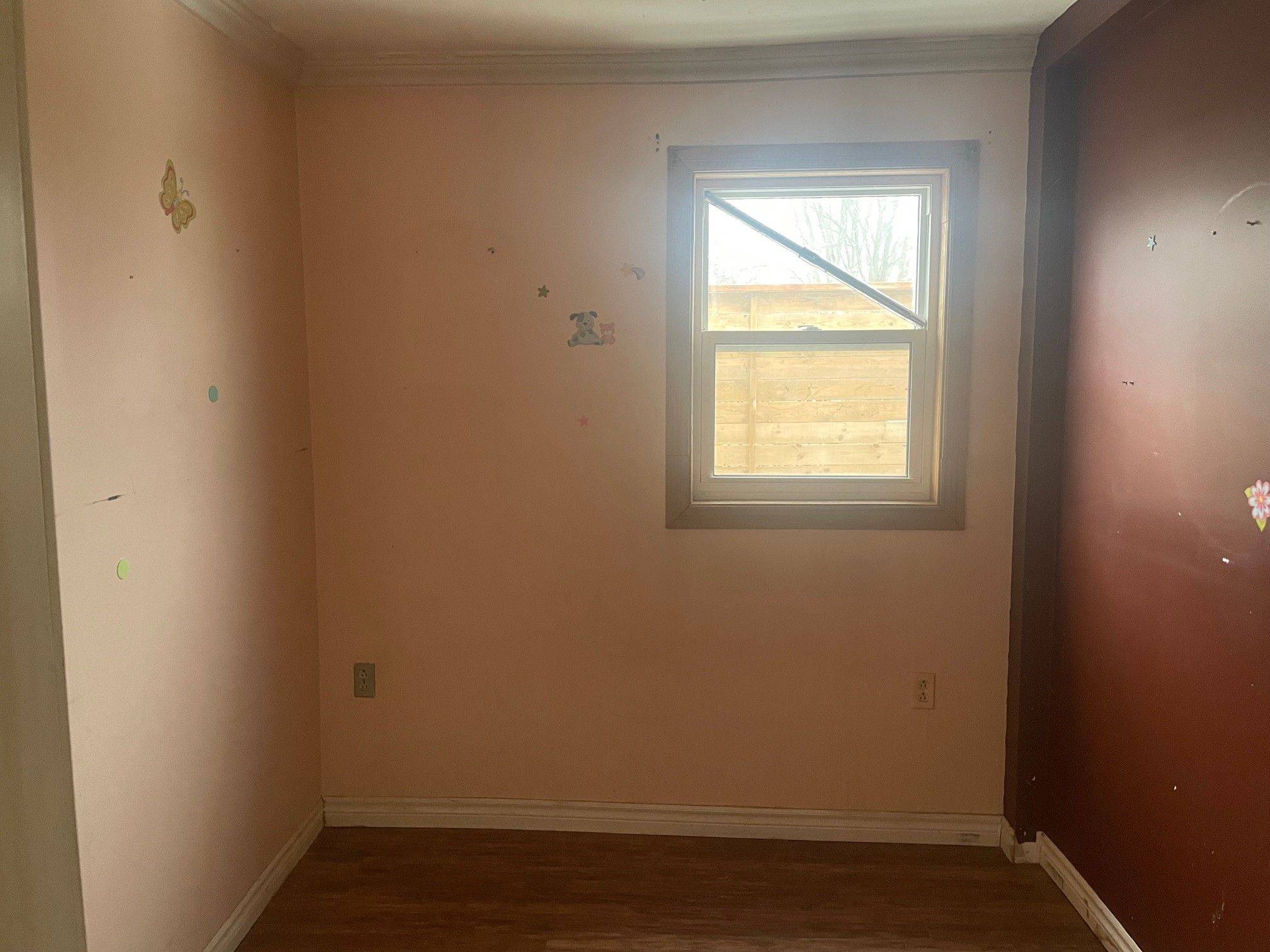 London East, ON N5Y 3A4,55 Connaught AVE