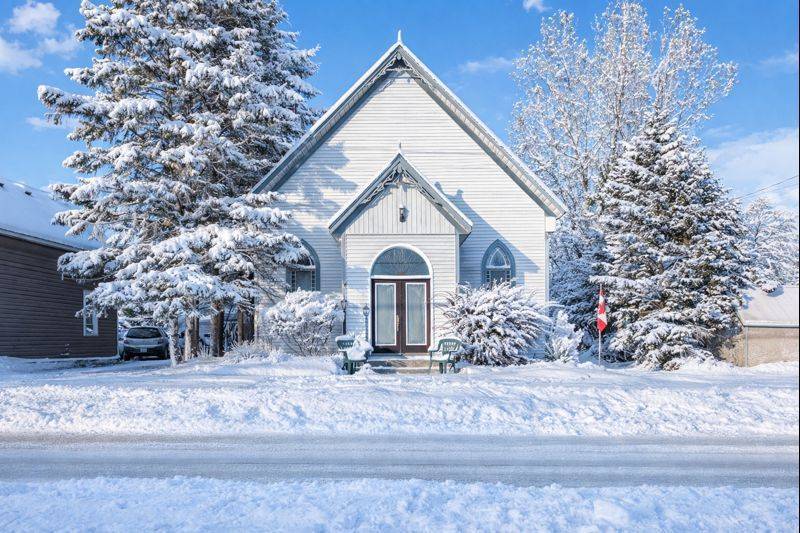 Prince Edward County, ON K0K 2J0,18630 Loyalist Pkwy