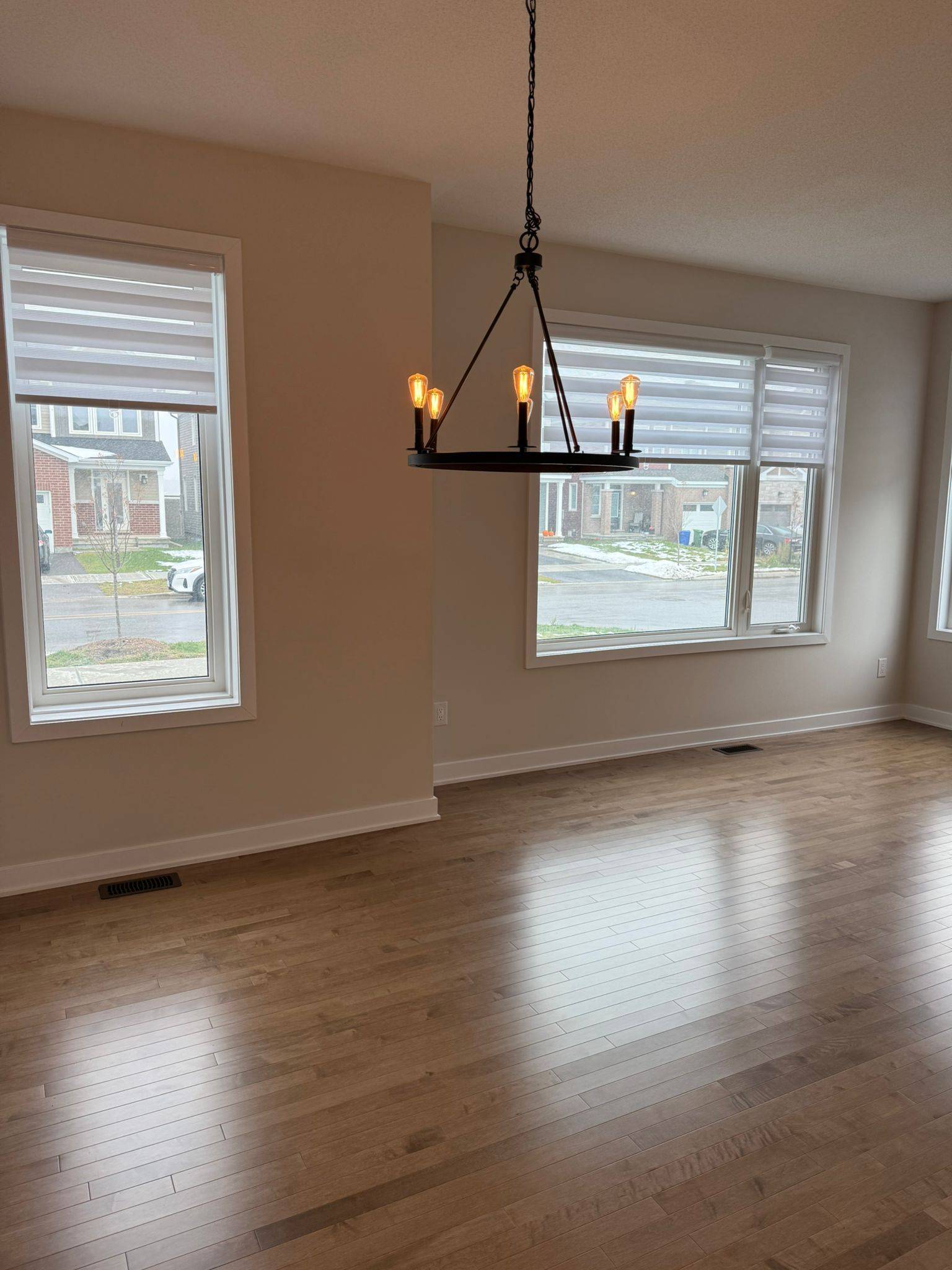 Stittsville - Munster - Richmond, ON K0A 2Z0,506 Oldenburg AVE