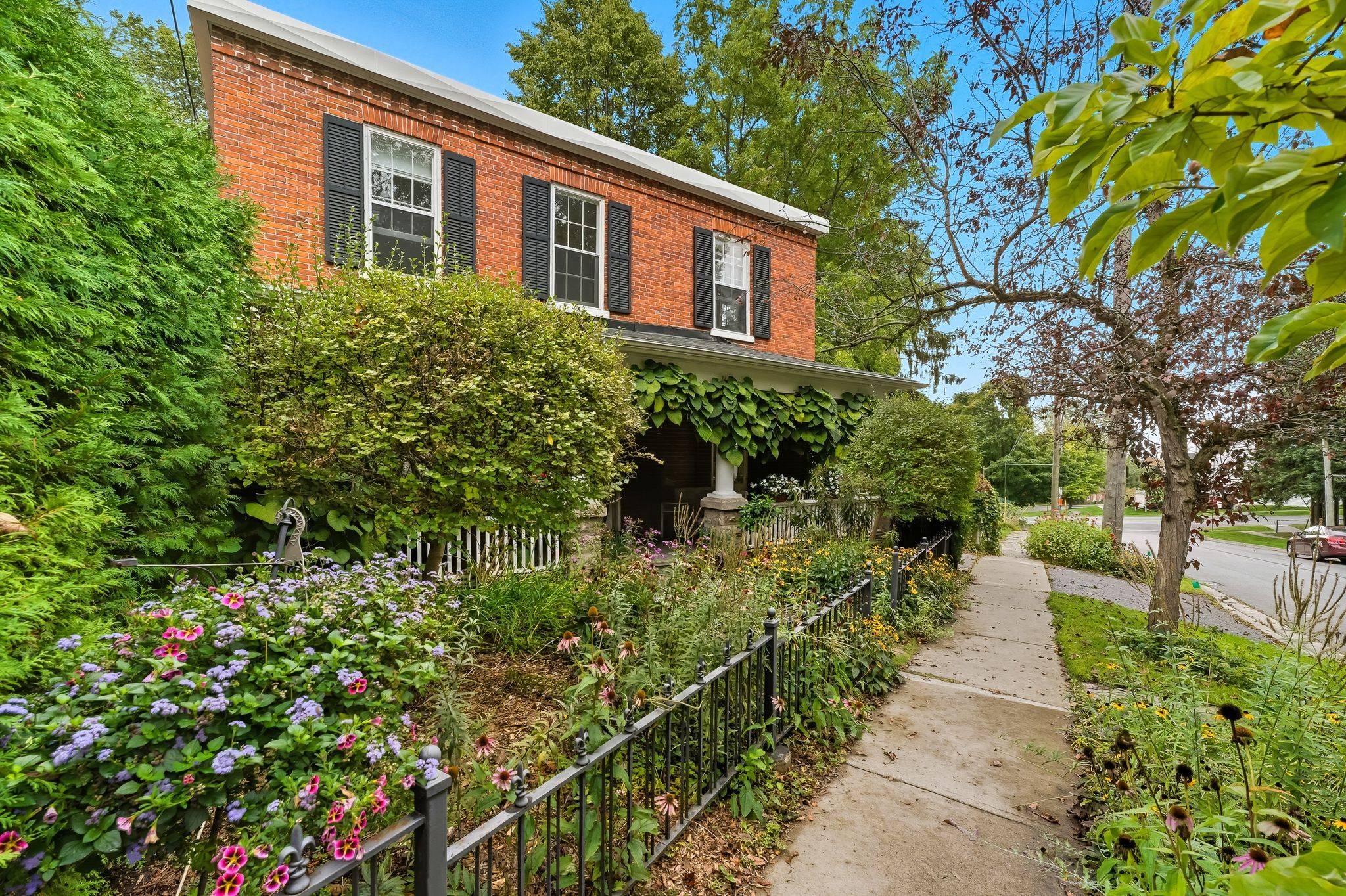 Port Hope, ON L1A 3G2,81 Pine ST S