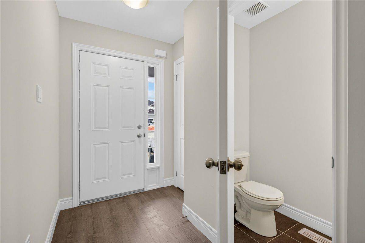 Bracebridge, ON P1L 0N7,20 Mcconnell CRES