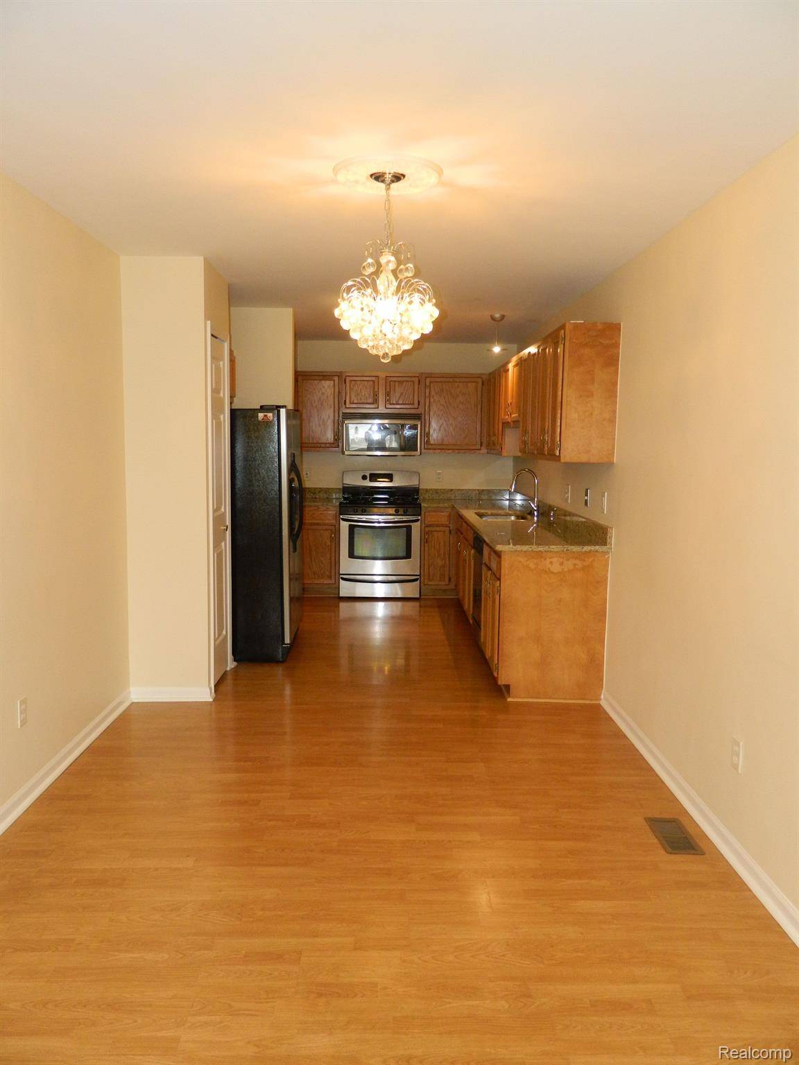 Sterling Heights, MI 48310,5483 Seabreeze LN