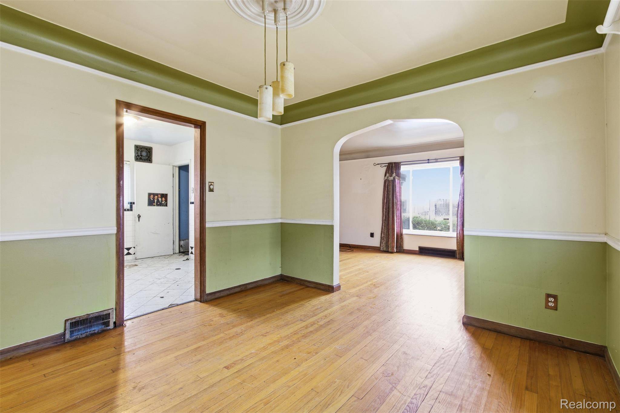 Detroit, MI 48227,11406 Strathmoor ST