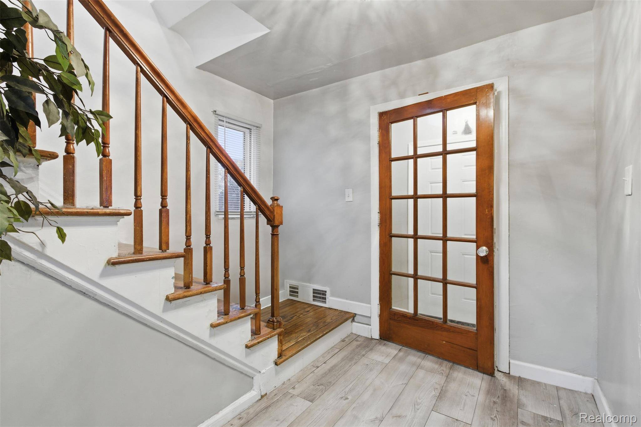 Detroit, MI 48235,5620 W Outer DR