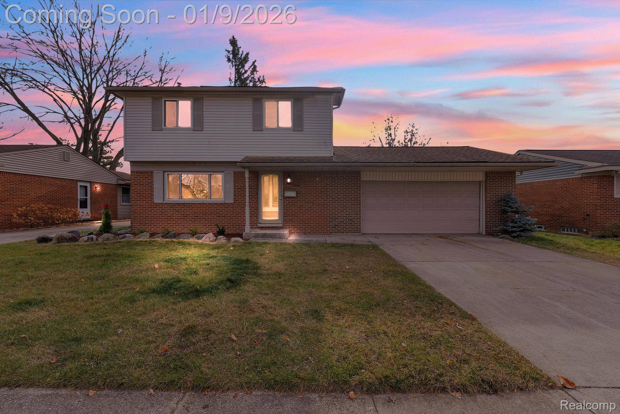 Plymouth, MI 48170,40585 Pinetree DR