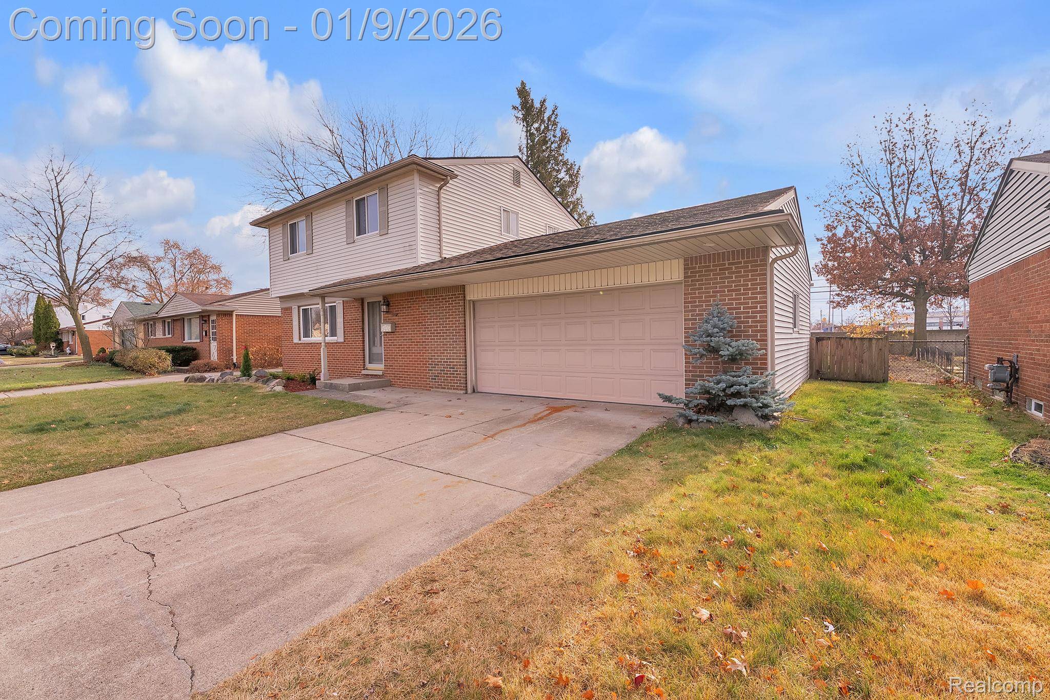 Plymouth, MI 48170,40585 Pinetree DR