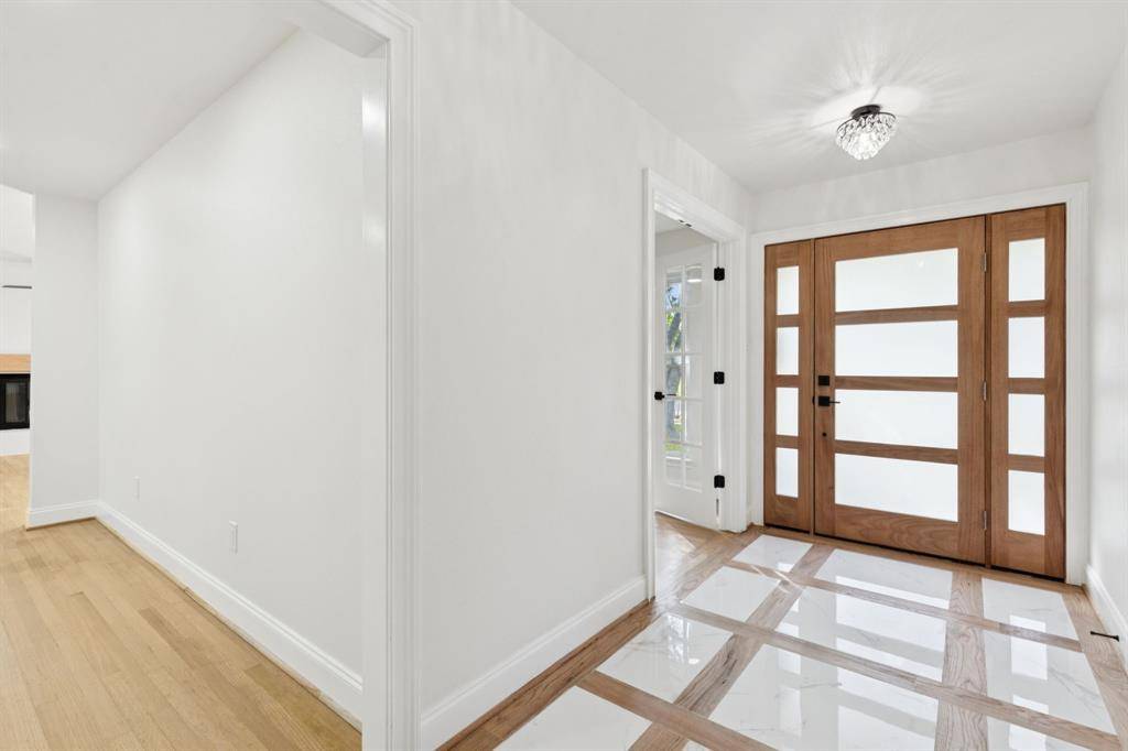 Dallas, TX 75218,11329 Gatewood Place