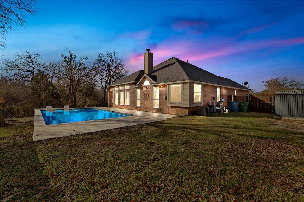 Lake Dallas, TX 75065,403 Lochwood Circle