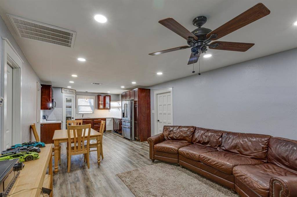 Kemp, TX 75143,19629 Valentine