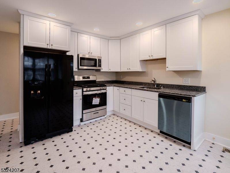 Newton Town, NJ 07860,88 Trinity St