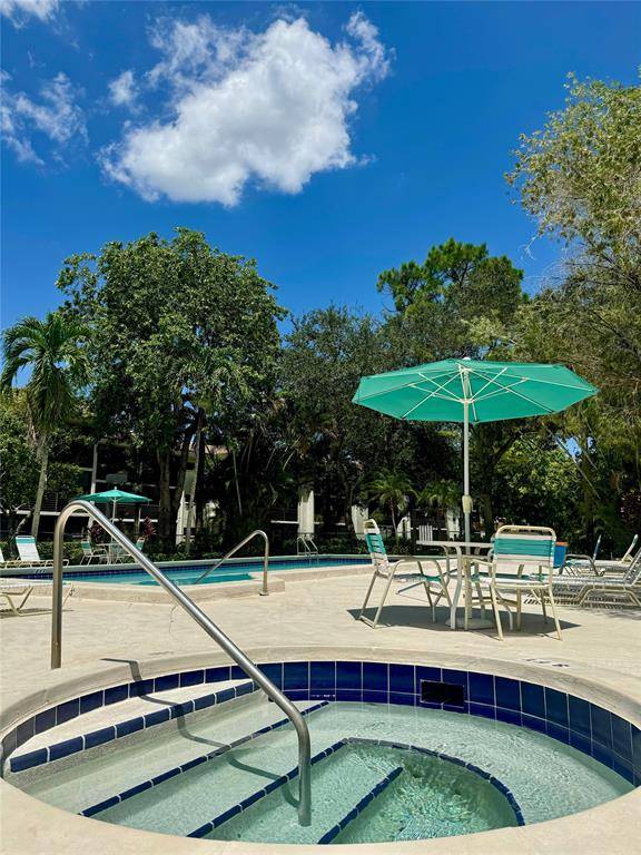 Tamarac, FL 33321,7653 NW 79 Avenue #110