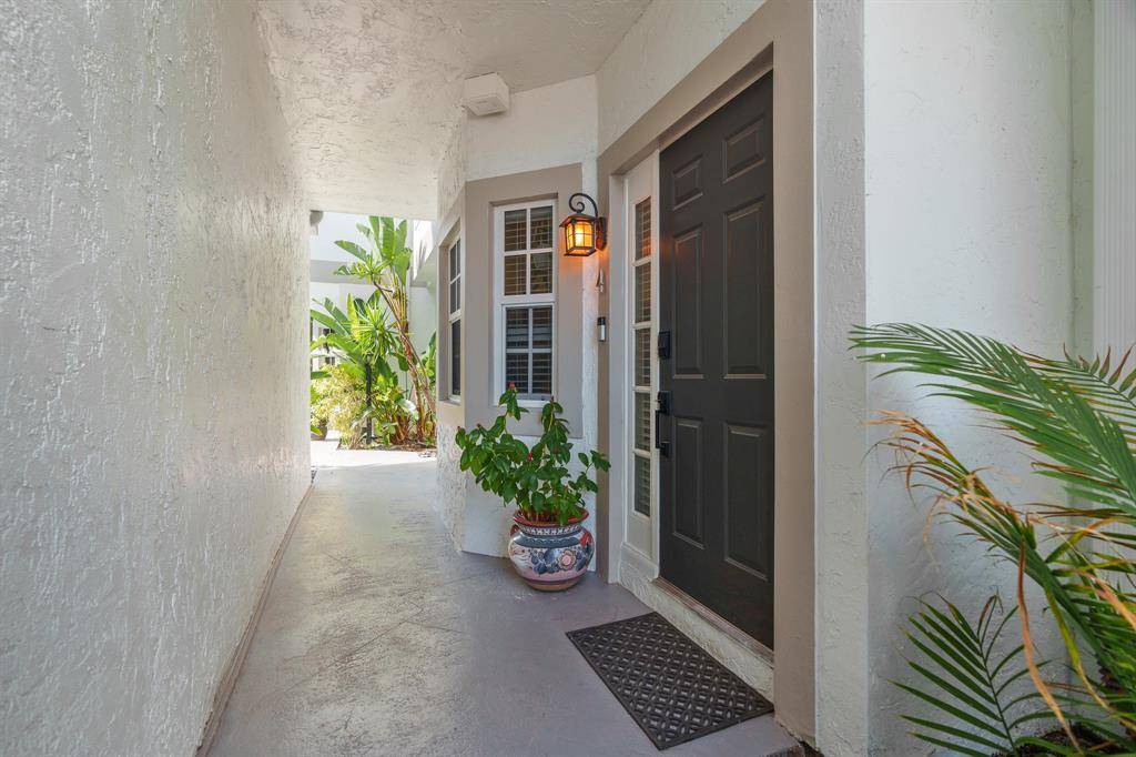 Fort Lauderdale, FL 33304,1321 Bayview Dr #4