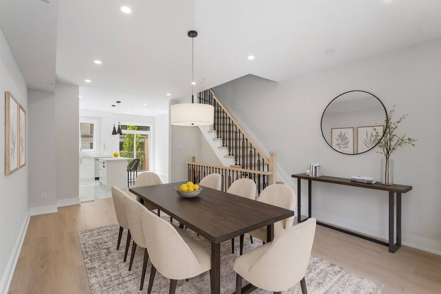 Markham, ON L3T 0A4,21 Galleria Pkwy #21