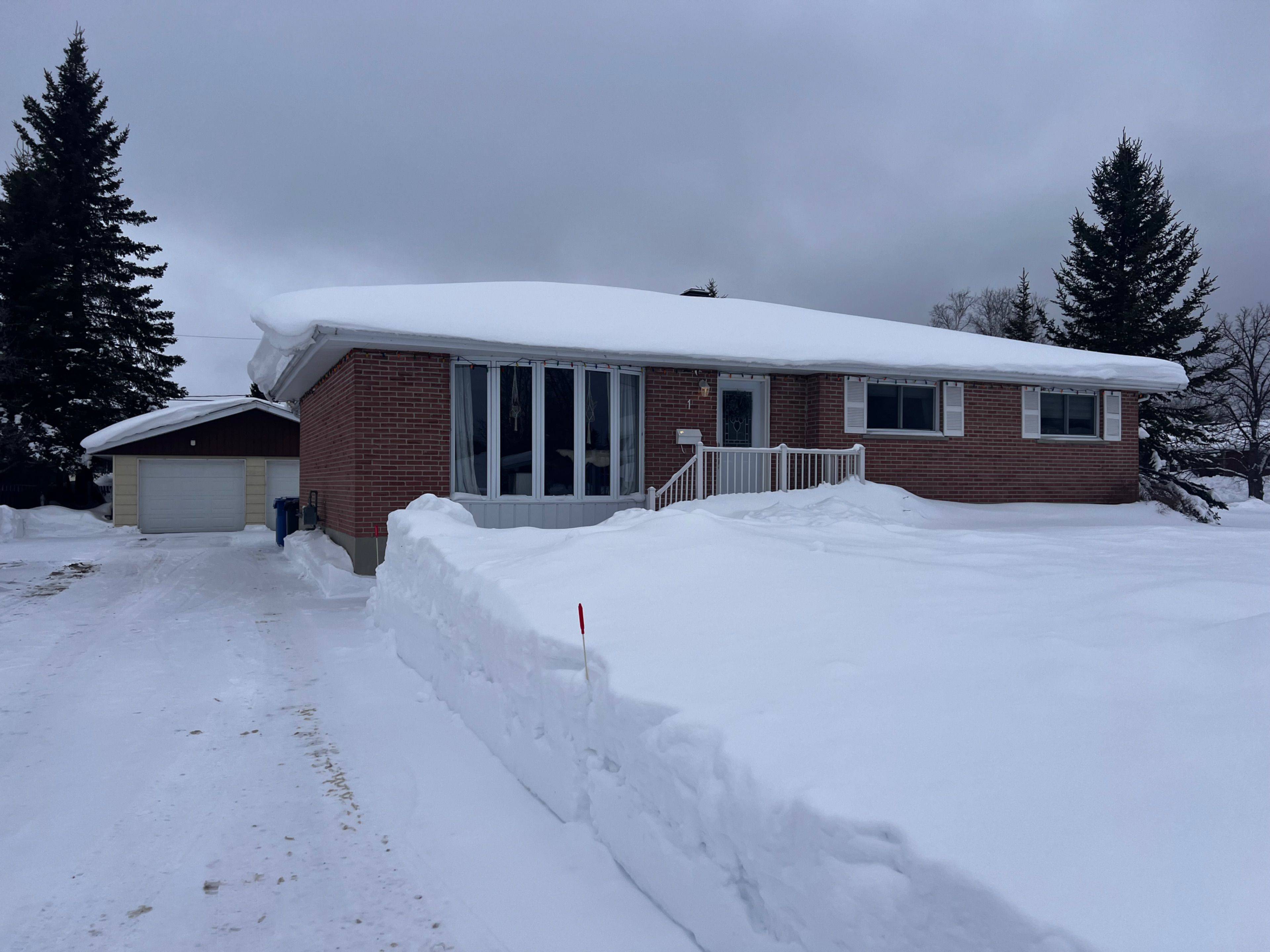 Kapuskasing, ON P5N 2Y9,1 Kent PL