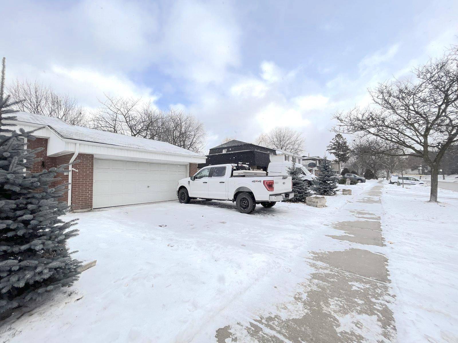 Mississauga, ON L5A 1Y9,365 Mississauga Vly BLVD #Lower