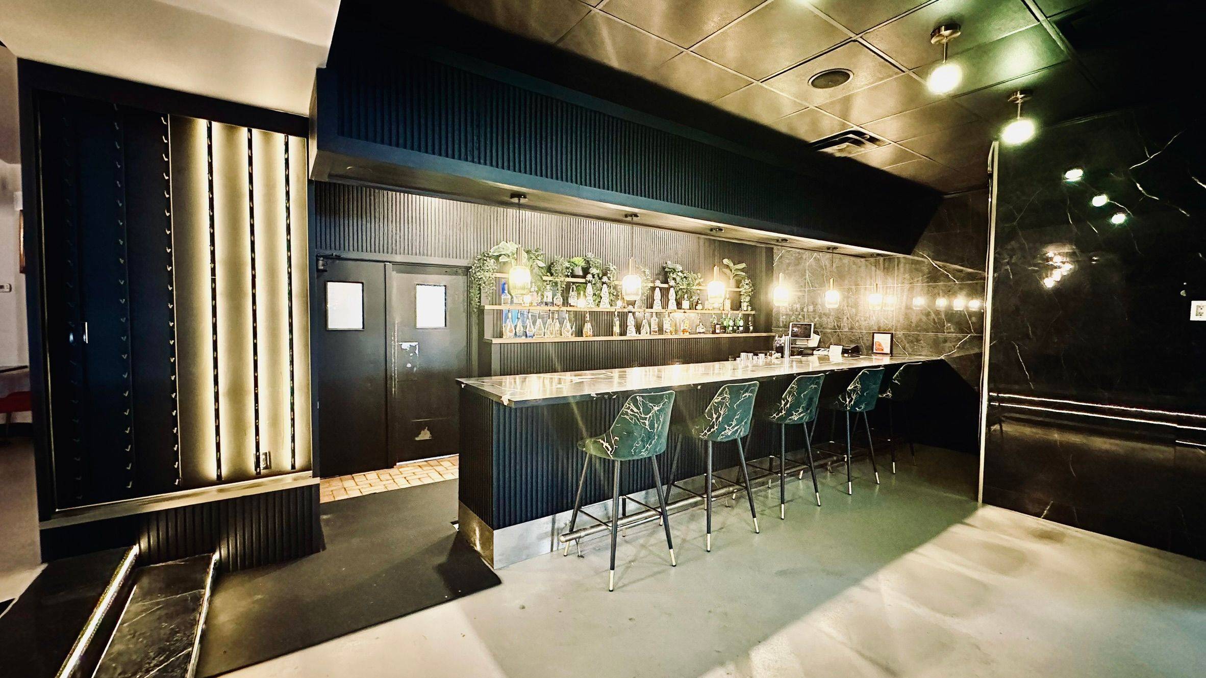 Toronto W08, ON M9A 1C4,5164 Dundas ST W