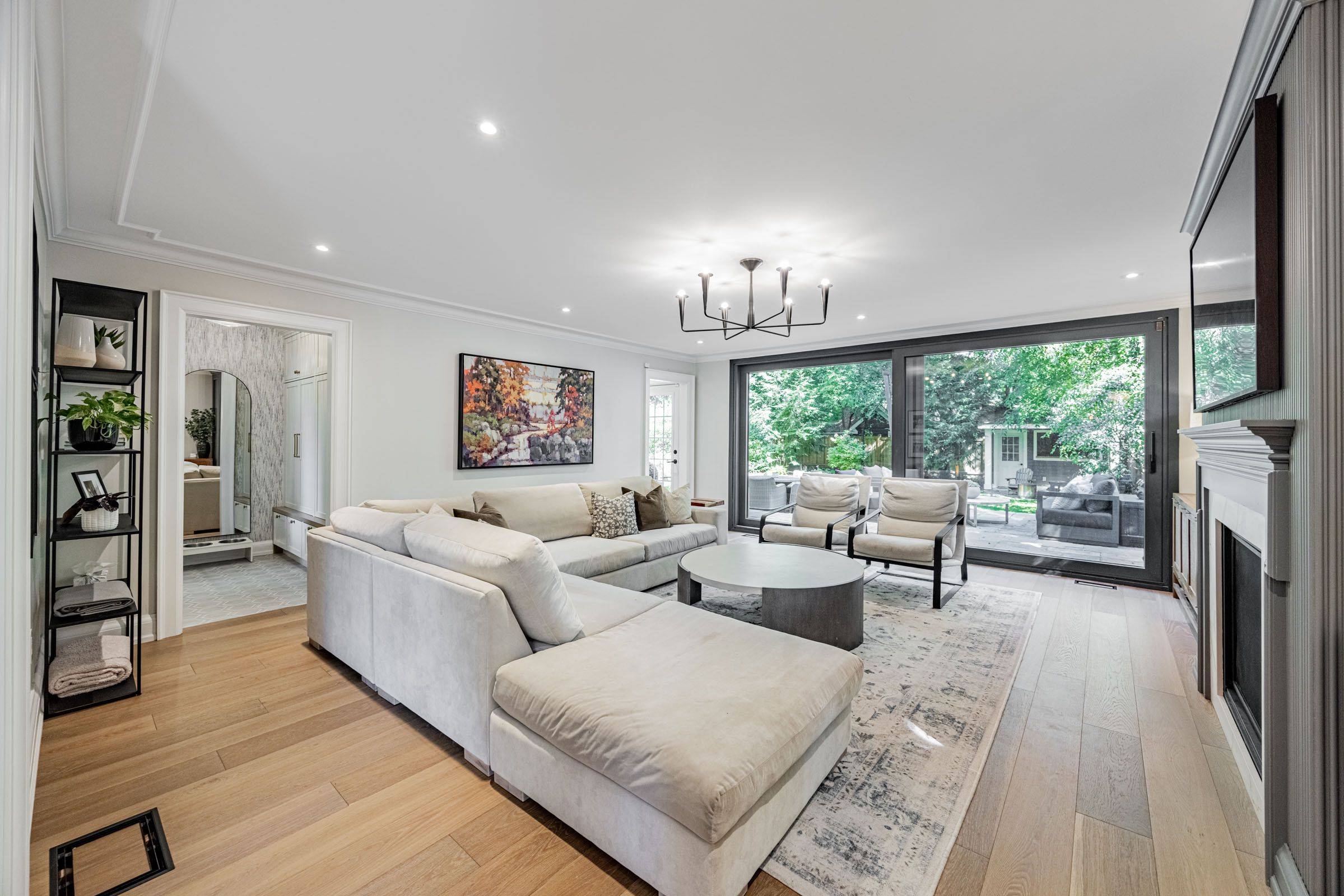 Oakville, ON L6J 3V3,297 Watson AVE