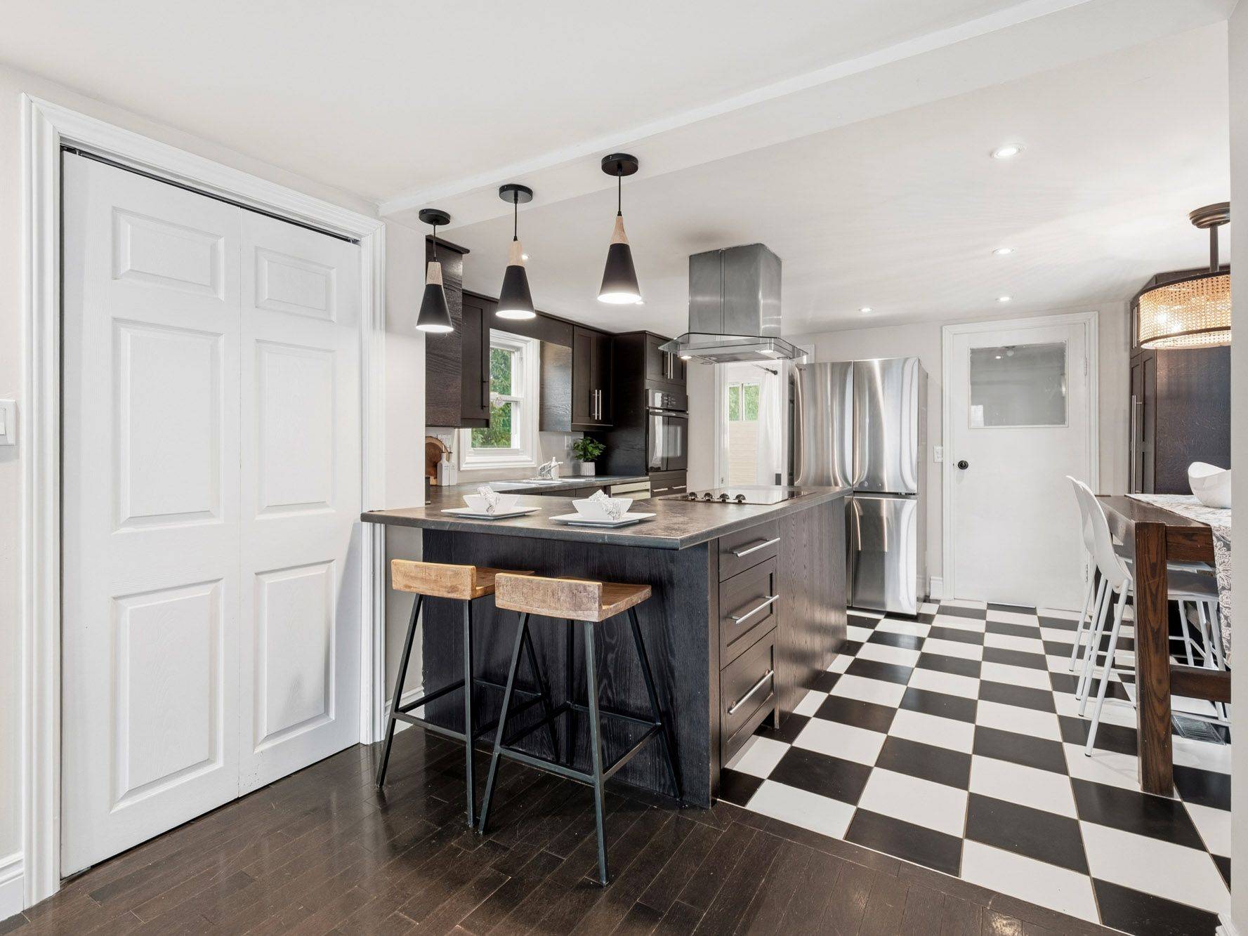 St. Catharines, ON L2N 4G8,18 Michigan AVE